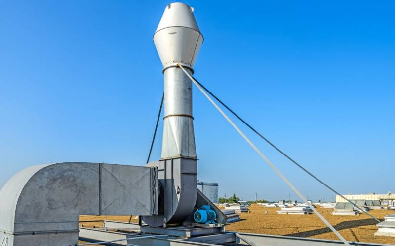 我国较大功率半直驱永磁风力发电机下线